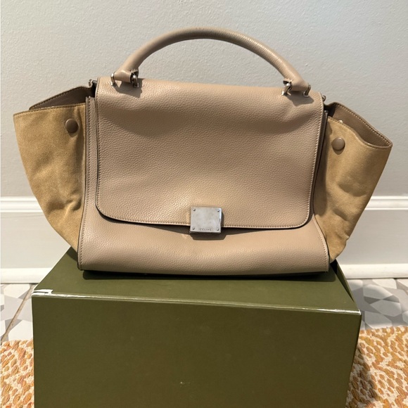 Céline trapeze bag in beige - Picture 7 of 14